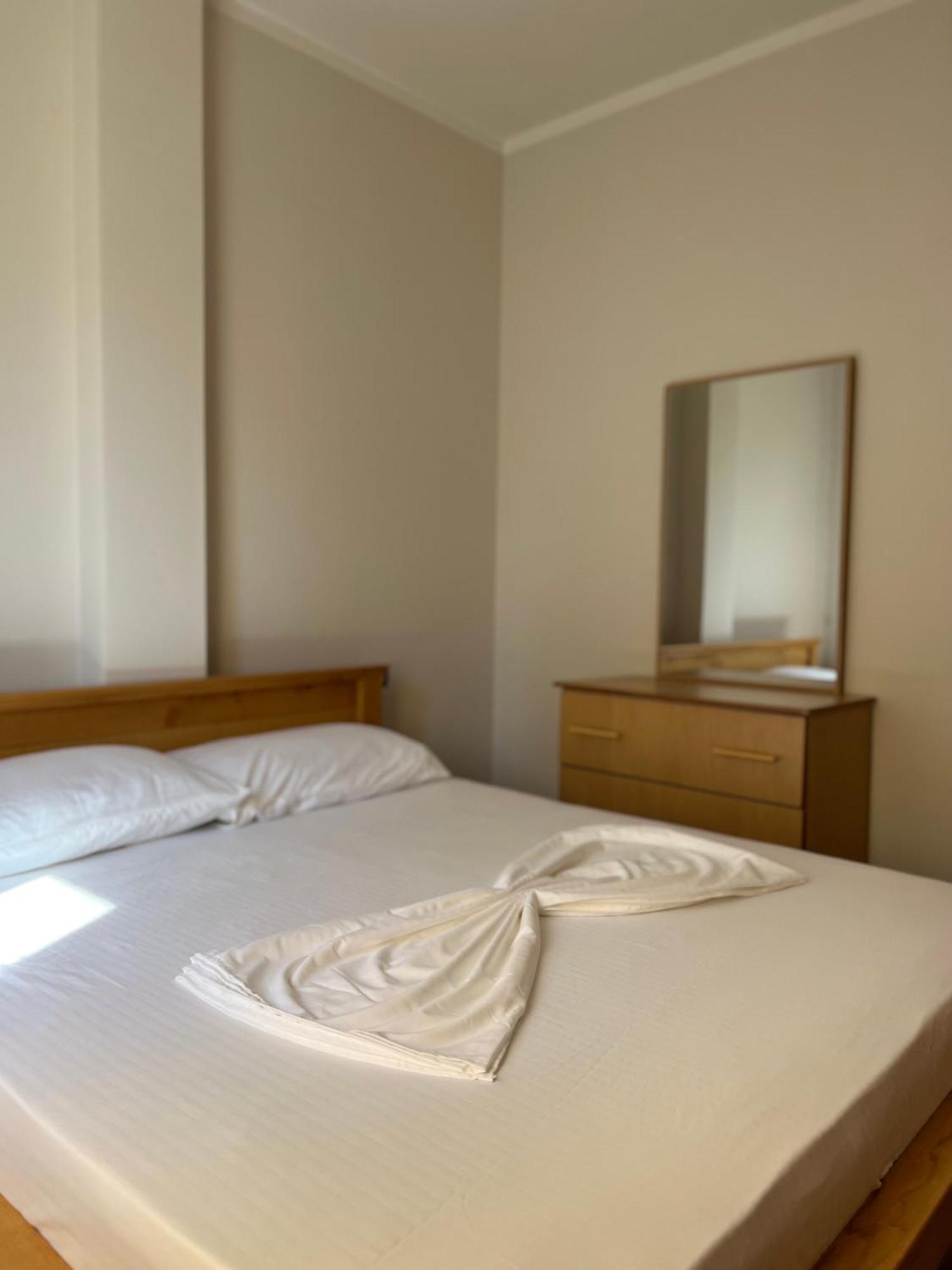 Kamberi Hotel & Apartments Velipoja Kültér fotó